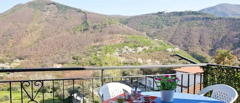 Colazione in terrazzo