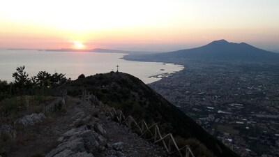 Holiday House between Amalfi, Positano, Sorrento, Naples & Pompeii - special offers !!