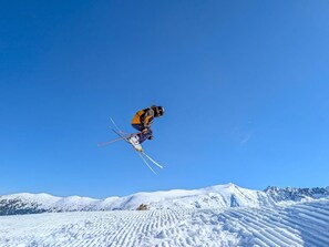 Skidåkning och snöaktiviteter