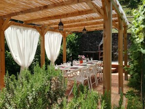 Outdoor dining