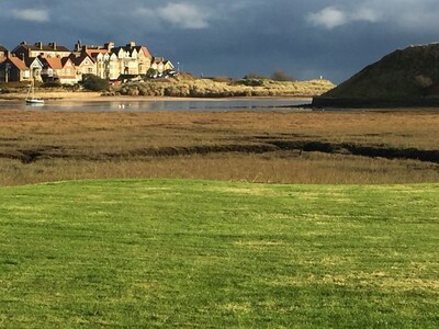 PRECIO ESPECIAL DE NAVIDAD - Estuary View Cottage - cerca de Alnmouth con vistas increíbles