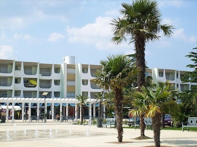 Holiday apartment in St Palais sur Mer, 5 minute walk to one of 4 beaches