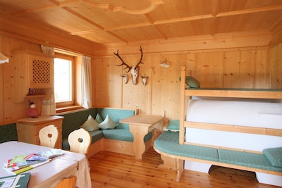 Confortable apartamento de bienestar con un balcón de 20 m² en medio de las montañas del Tirol del Sur