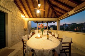 Outdoor dining
