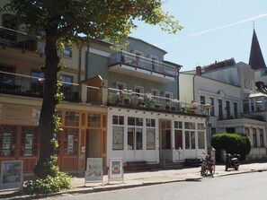 Straßenansicht