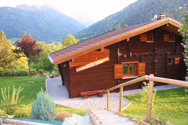 Le Chalet des 3 lutins , authentique, douillet, cosy et entièrement indépendant