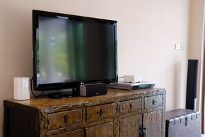 Hi tech entertainment center