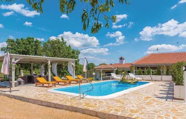 pool