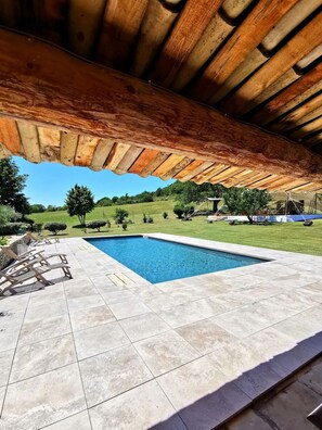 Piscine privée et pool house