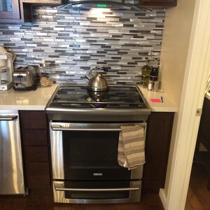 Beautiful Newly Remodeled Condo w/ Free Wifi! Shops & Mountain Close! Must See!