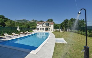 pool