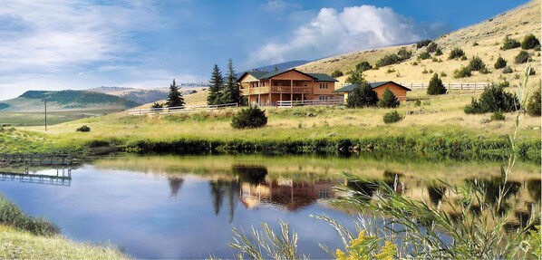 Cold Creek Cabin in summer