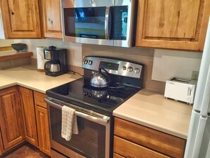 Stove - Microwave - Fridge - Dishwasher