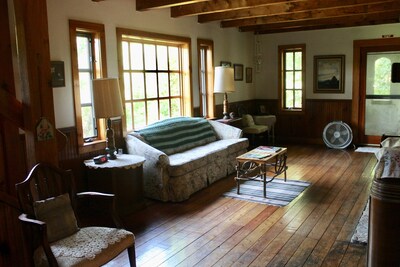 Relax and Rejuvenate at this Quiet Cottage in the Heart of the Driftless Area