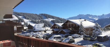 Point de vue magnifique pour apprécier l'apéro sur le balcon