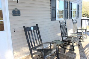 McGees-Folly-Porch