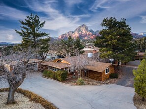 Perfect location in the center of West Sedona✨