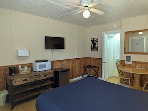 Sleeping/living area