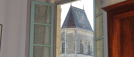 vue sur le château d'Uzes