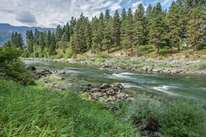 Wenatchee River Access from rental