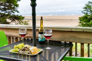 Incredible unobstructed views of the estuary and beach - the perfect spot!