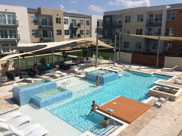 Awesome Resort Pool with Gas BBQ Grilling Area