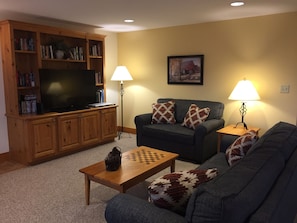 New living room furniture (October 2018) including sleeper sofa