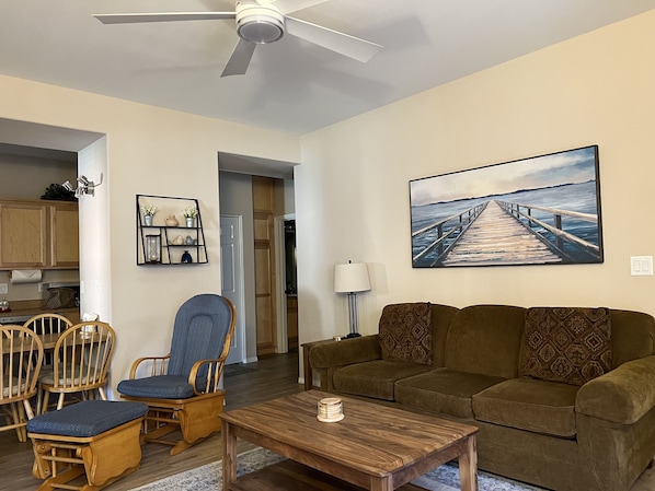 Main Living Area With New Ceiling Fan