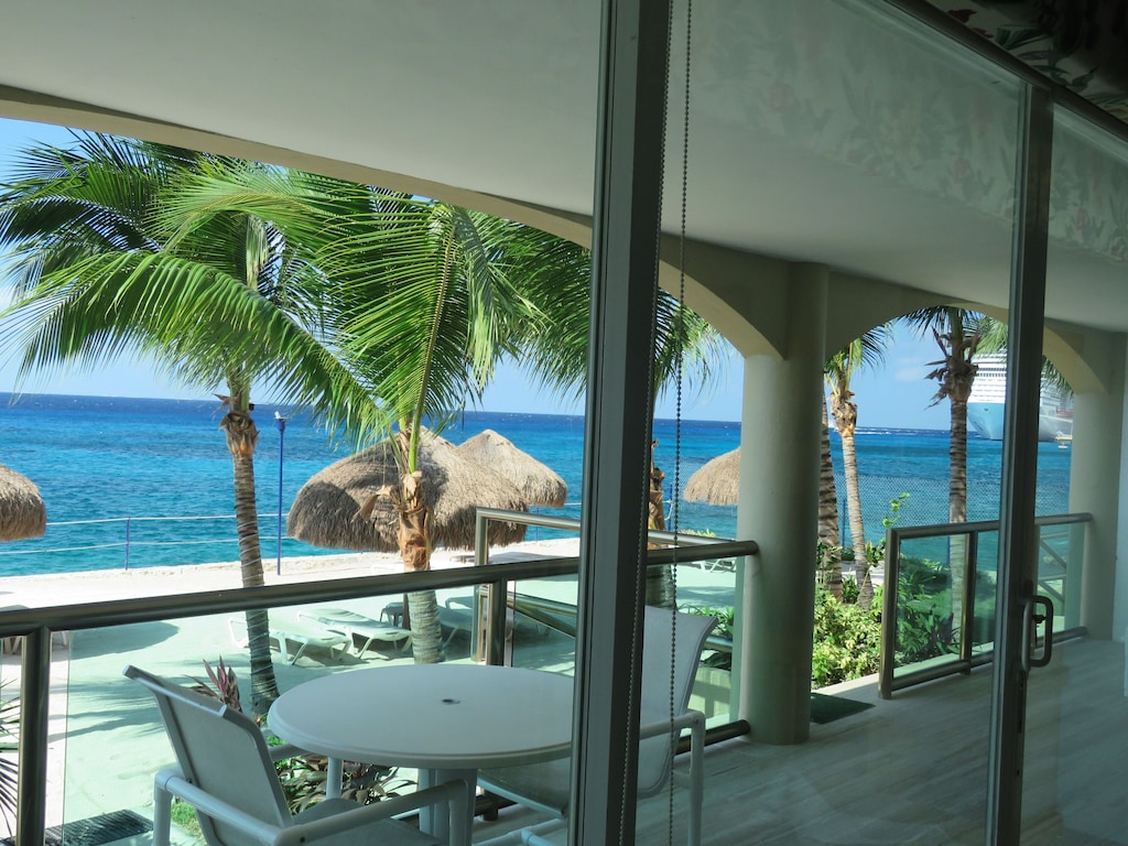 Transparent | Top vacation rental listings in San Miguel de Cozumel