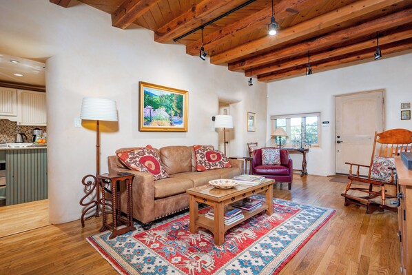 Living room entire
