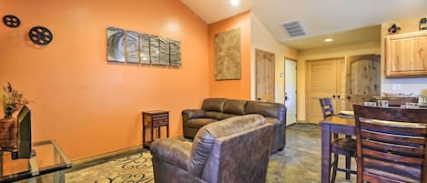 Glencoe Vacation Rental | 2BR | 1BA | 700 Sq Ft | 1 Step to Access