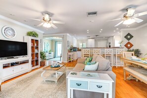Living Room | Central A/C & Heating
