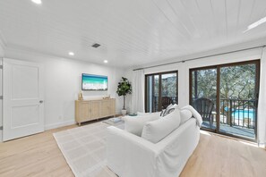 Inlet Dunes 205- Salt & Light | Main Living Area