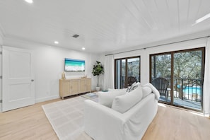 Inlet Dunes 205- Salt & Light | Main Living Area