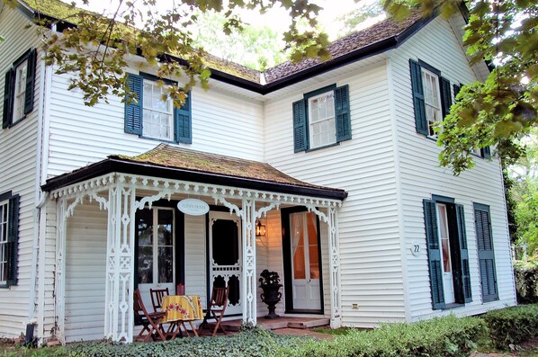 The Flynn House street view