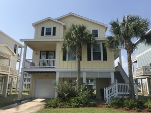 Target, The beach house.
A charming, fully furnished beach side cottage.