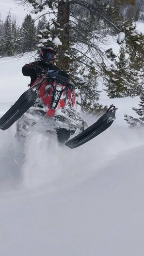 Snow and ski sports