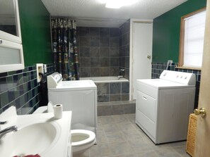 bathroom #1 downstairs
Jetted Jacuzzi tub