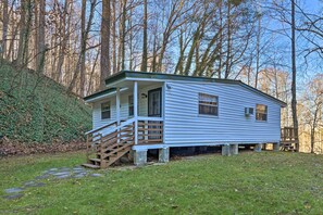 Forest Views | Private Deck | Fire Pit