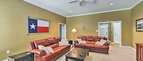 College Station Vacation Rental | 3BR | 2BA | 1,896 Sq Ft | Step-Free Access