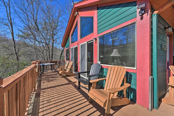 Bryson City Vacation Rental | 2BR | 2BA | 1,200 Sq Ft | Stairs Required