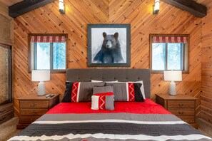 Primary King Bedroom-Upstairs