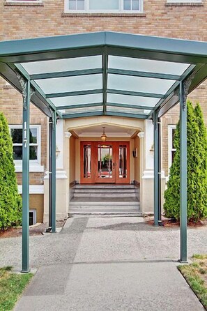 Building entry way