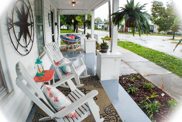 Love this porch!