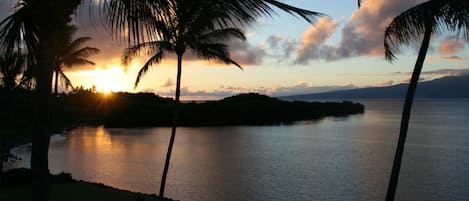 Sunrise over Maui from the lanai