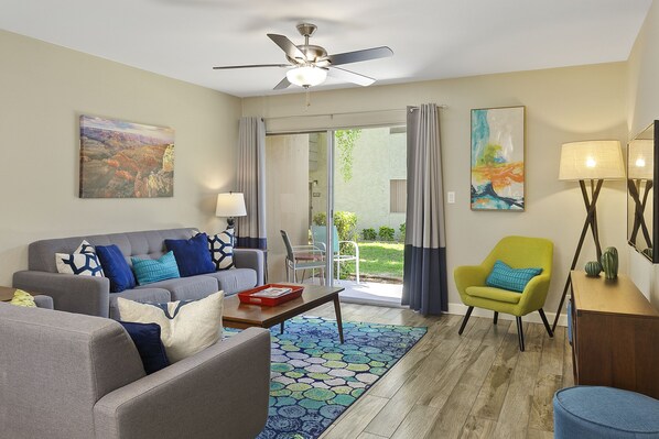 Beautiful and relaxing living room with Queen pull-out sofa.