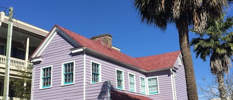 Historic Charleston Single, perfect for your Charleston vacation