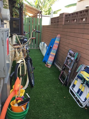 Bike and beach items for guests use