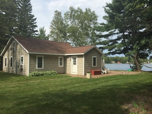 Driveway view of cottage