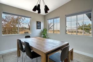 Dining room.